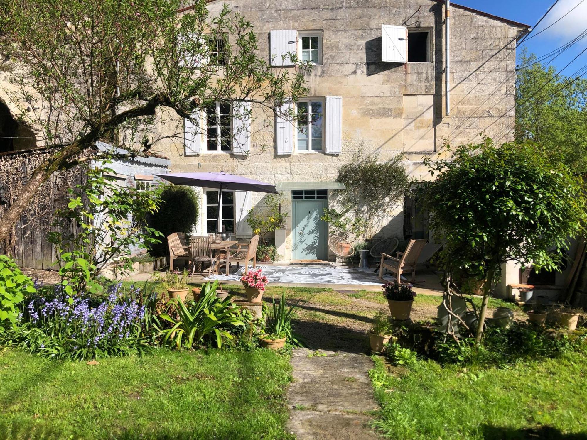 L'Heure Bleue Bed & Breakfast Saintes Dış mekan fotoğraf